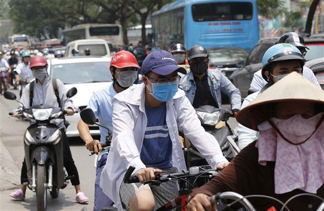 Bắc Bộ và Trung Bộ tiếp tục nắng nóng, có nơi trên 40 độ C ảnh 1