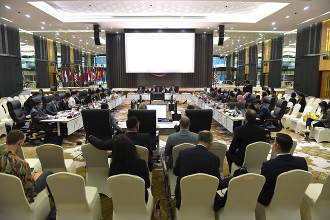 Cuộc họp lần thứ 11 Ủy ban hợp tác chung (JCC) ASEAN-Hoa Kỳ. (Ảnh: TTXVN phát) Năm Chủ tịch ASEAN 2020: Mỹ khẳng định coi trọng hợp tác với ASEAN ảnh 1