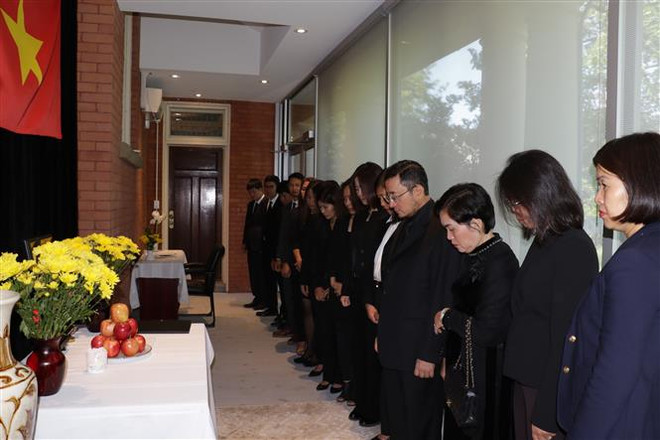 Lễ viếng nguyên Tổng Bí thư Lê Khả Phiêu tại Mexico, Canada và Chile ảnh 2