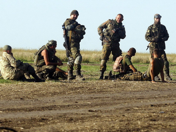 Ít nhất 87 binh sỹ Ukraine thiệt mạng tại thị trấn Ilovaysk ảnh 1