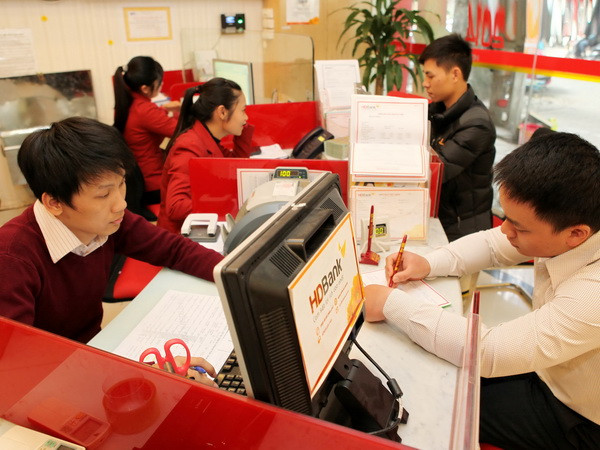 Ngân hàng sang trang mới: Cuộc “lột xác” toàn diện ảnh 1