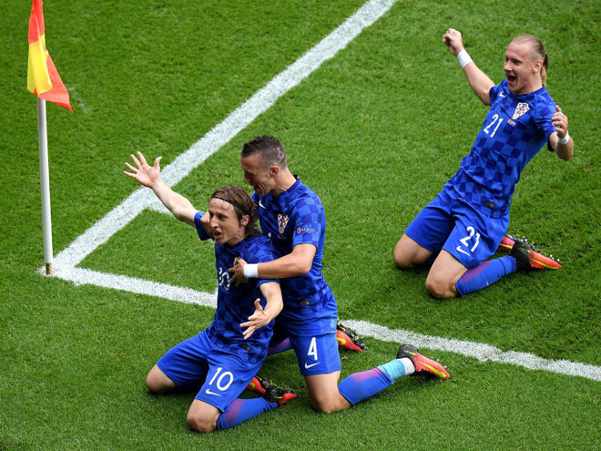 EURO 2016: Luka Modric đi vào lịch sử nhờ bàn thắng để đời ảnh 1