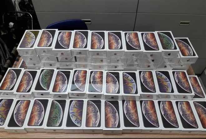 Phát hiện lô hàng gần 1.200 iPhone không khai hàng hóa nhập khẩu ảnh 1
