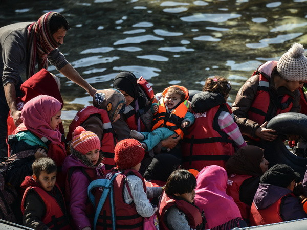 Canada cam kết tiếp nhận thêm 10.000 người tị nạn Syria ảnh 1