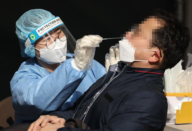 Sáng 2/4: Ghi nhận hơn 490 triệu ca mắc COVID-19 trên toàn cầu ảnh 1