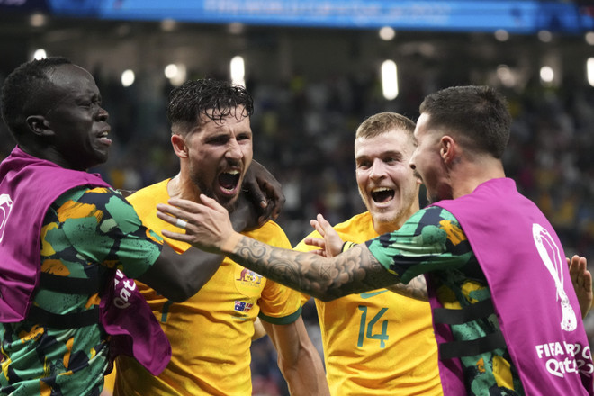 Australia lần thứ 2 vào vòng knock-out. (Nguồn: Getty Images) Bóng đá châu Á làm nên điều chưa từng có trong lịch sử World Cup ảnh 2