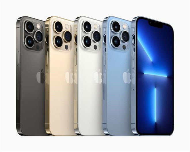 Dòng sản phẩm điện thoại thông minh iPhone 13 được ra mắt tại buổi lễ ở Cupertino, bang California, Mỹ ngày 14/9/2021. (Ảnh: Techcrunch/TTXVN) EU buộc Apple phải thay đổi hệ thống sạc iPhone vào năm 2024 ảnh 2