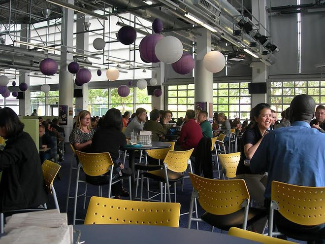 Thời kỳ "trăng mật" của nữ CEO Yahoo Marissa Mayer đã qua ảnh 4