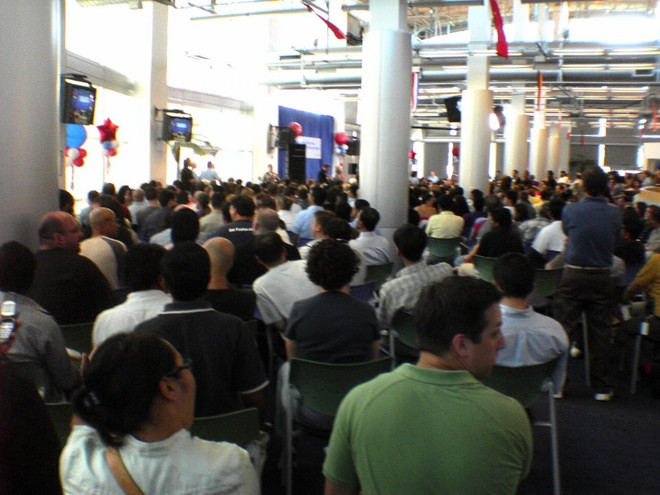 Thời kỳ "trăng mật" của nữ CEO Yahoo Marissa Mayer đã qua ảnh 2