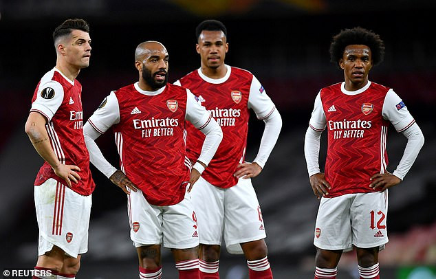 Europa League: M.U rộng cửa vào bán kết, Arsenal đánh rơi chiến thắng ảnh 1