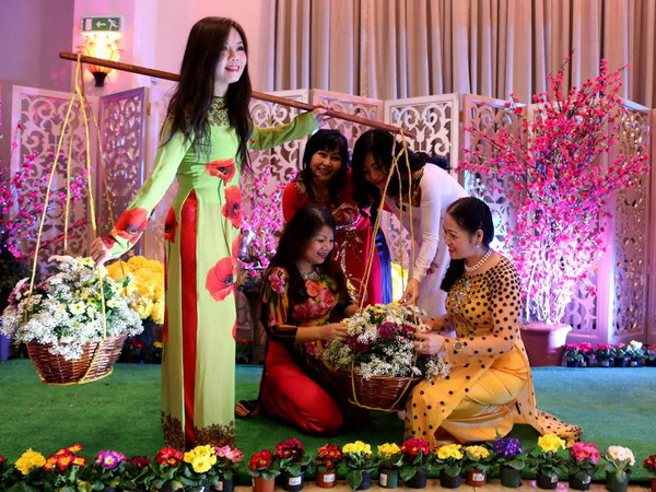 Nhiều hoạt động vui Tết cộng đồng tại Cộng hòa Séc và Canada ảnh 1