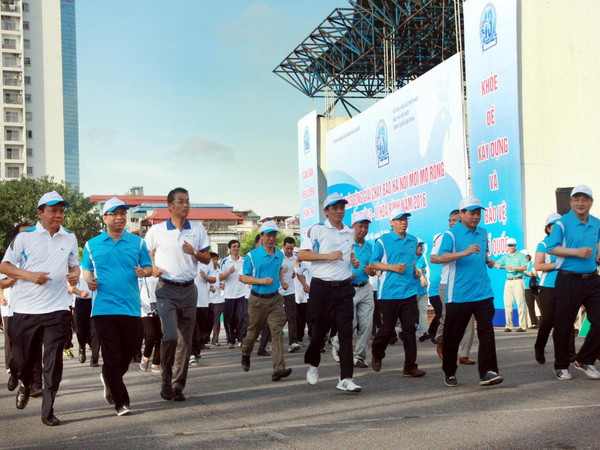 Trên 3.000 người tham gia phát động Giải chạy Báo Hànộimới mở rộng ảnh 1