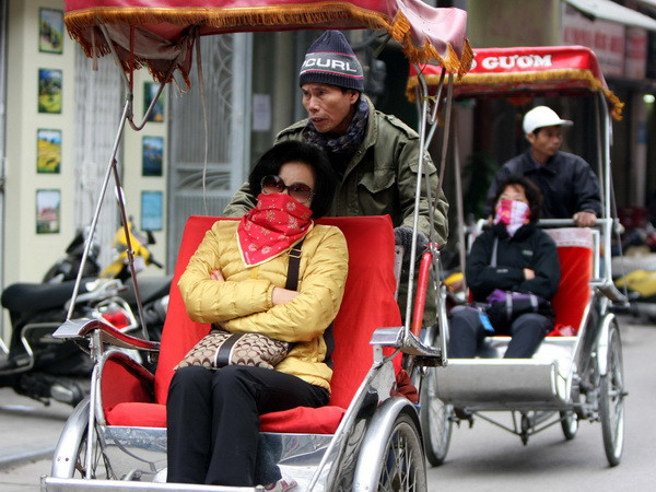 Không khí lạnh ảnh hưởng khắp Bắc Bộ, Hà Nội xuống đến 17 độ C ảnh 1