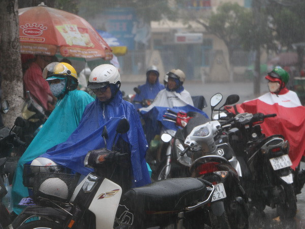 Mưa ở khu vực Bắc Bộ còn tiếp tục kéo dài trong vài ngày tới ảnh 1