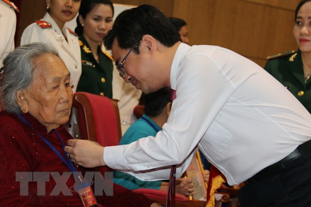 Long An: Trao tặng, truy tặng danh hiệu Bà mẹ Việt Nam Anh hùng ảnh 1