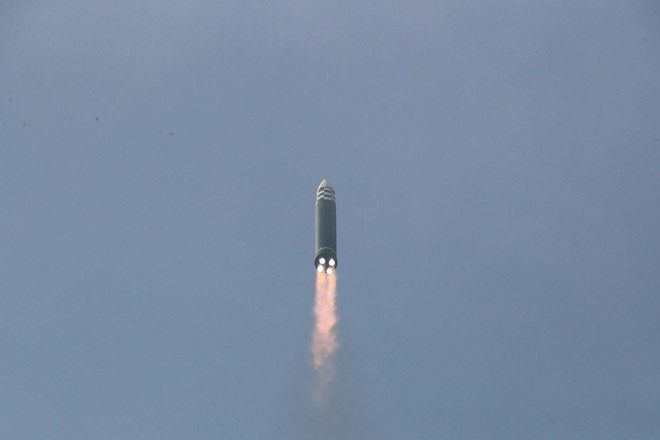 Hàn Quốc: Vụ phóng tên lửa ICBM của Triều Tiên không thành công ảnh 1