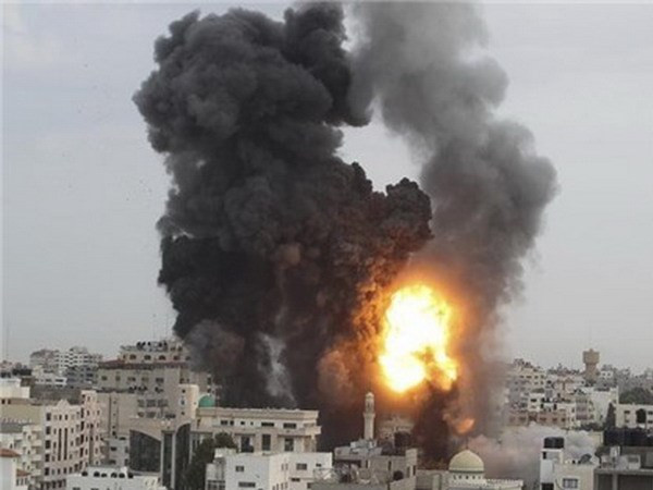 Quân đội Israel không kích 4 "địa điểm khủng bố" ở Gaza ảnh 1