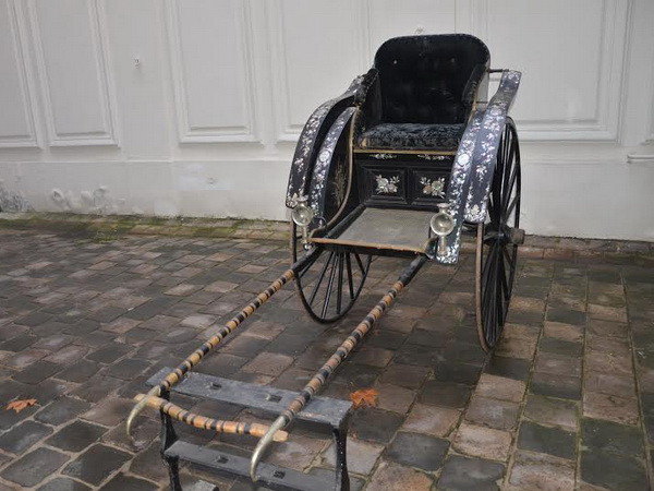 Xe kéo của mẹ Vua Thành Thái về Việt Nam với giá 55.800 euro ảnh 1