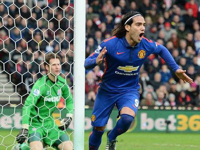 Man United phải trả bao nhiêu tiền cho mỗi bàn thắng của Falcao? ảnh 1
