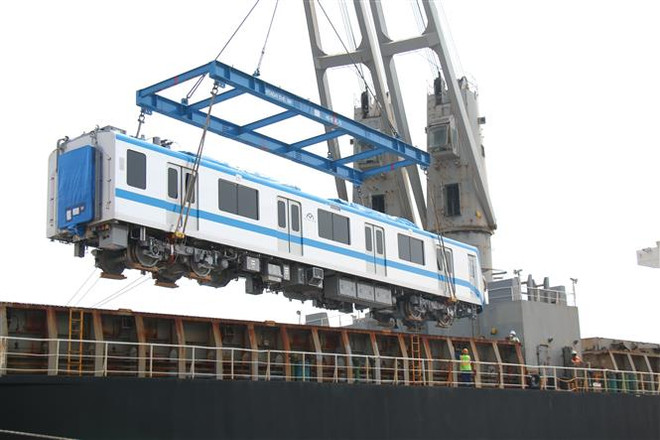 Đoàn tàu metro Bến Thành-Suối Tiên chạy thử tại depot Long Bình ảnh 1