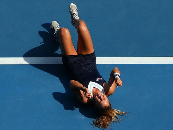 Thắng sốc Radwanska, Cibulkova đối đầu Li Na ở chung kết ảnh 2