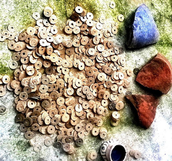 Hà Tĩnh: Một người dân phát hiện 22kg tiền cổ trong vườn ảnh 1