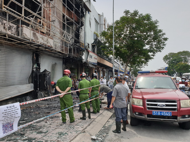 Bắt khẩn cấp đối tượng gây ra vụ cháy tại Phòng giao dịch Eximbank ảnh 1