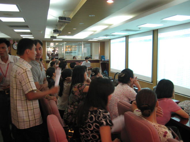 Ảnh minh họa. (Nguồn: PV/Vietnam+) Thị trường điều chỉnh, VN-Index dừng chân trước ngưỡng cản 1.175 điểm ảnh 1