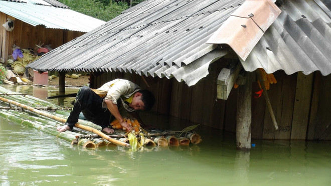 Sơn La: Nước lũ nhấn chìm những ngôi nhà ở bản Phiêng Luông ảnh 3