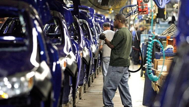 Ngành chế tạo của Mỹ suy giảm lần đầu tiên kể từ năm 2016 ảnh 1