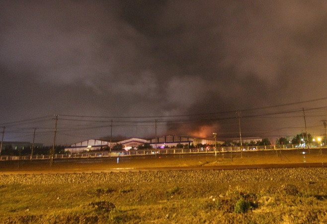 Vụ cháy tại Nhà máy xe Bus Trường Hải thiêu rụi 250 tỷ đồng ảnh 1