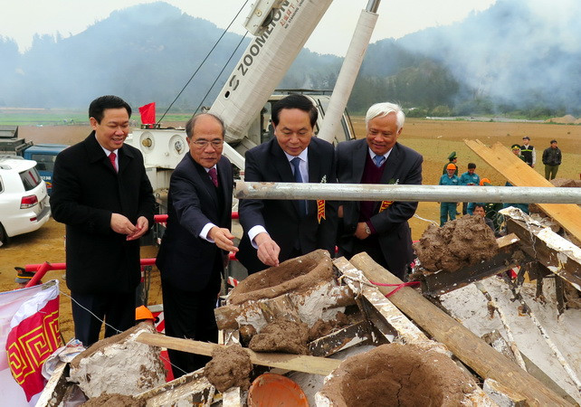 Đúc tượng và khánh thành đền thờ vua Mai Hắc Đế tại Hà Tĩnh ảnh 1