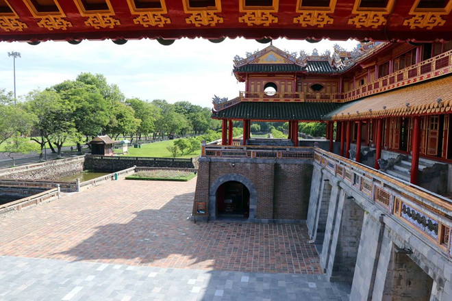 Quảng bá di sản và áo dài truyền thống trong Liên hoan phim Việt Nam ảnh 1