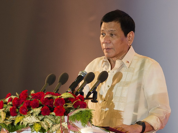 Mỹ lo ngại trước cáo buộc Tổng thống Philippines giết người ảnh 1