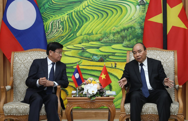 Thủ tướng Nguyễn Xuân Phúc tiếp Thủ tướng Lào Thongloun Sisoulith ảnh 1