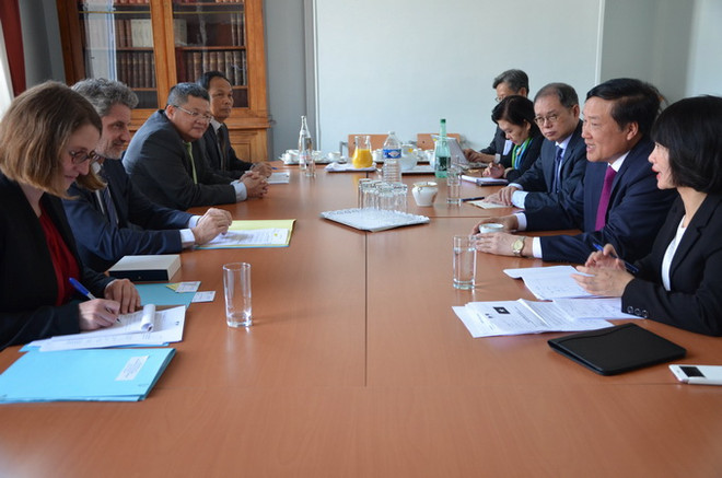 Chánh án Tòa án Nhân dân tối cao Nguyễn Hòa Bình làm việc tại Pháp ảnh 1