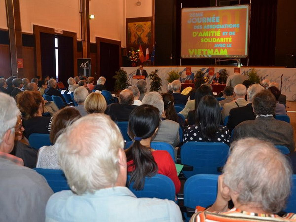 Người Việt tại Pháp bày tỏ quan ngại về căng thẳng ở Biển Đông ảnh 1