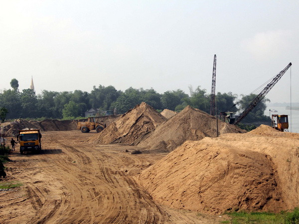 Giải đáp vấn đề “nóng” về nhập khẩu phế thải và quản lý cát, sỏi ảnh 1