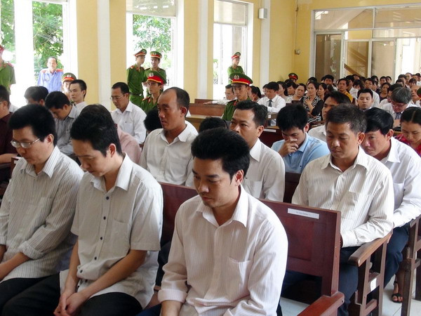 Vụ án liên quan Công ty Phương Nam: Các bị cáo lĩnh 2-14 năm tù ảnh 1