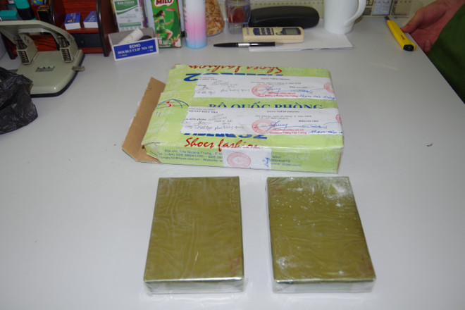 Hải Dương: Bắt giữ đối tượng vận chuyển trái phép 2 bánh heroin ảnh 1