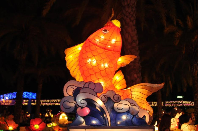 [Photo] Đêm Trung Thu rực rỡ sắc màu tại Đặc khu Hong Kong ảnh 8