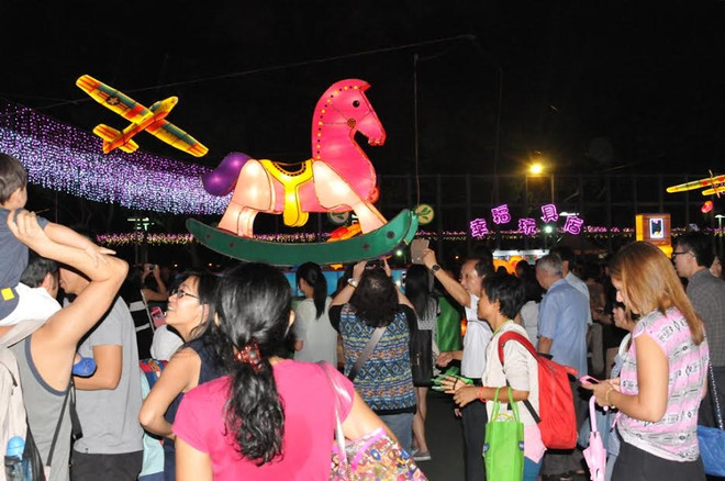[Photo] Đêm Trung Thu rực rỡ sắc màu tại Đặc khu Hong Kong ảnh 6