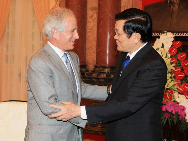 Chủ tịch nước Trương Tấn Sang tiếp Thượng nghị sỹ Hoa Kỳ ảnh 1