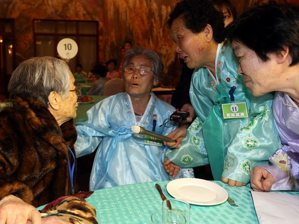 Hàn Quốc vẫn hy vọng tổ chức được cuộc đoàn tụ liên Triều ảnh 1