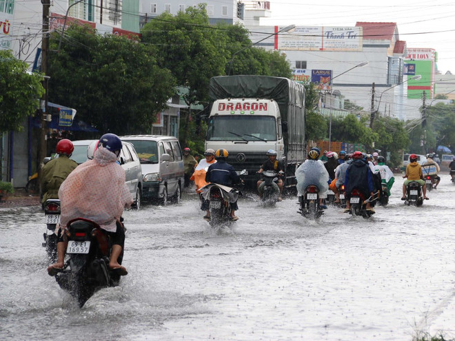 Nhiều tuyến phố Hà Nội có khả năng bị ngập úng trong đêm nay ảnh 1