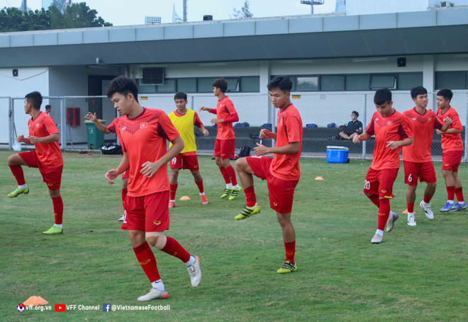 U19 Việt Nam tập luyện chuẩn bị cho trận bán kết. (Nguồn: VFF) Link xem trực tiếp U19 Việt Nam-U19 Malaysia tranh vé chung kết ảnh 2