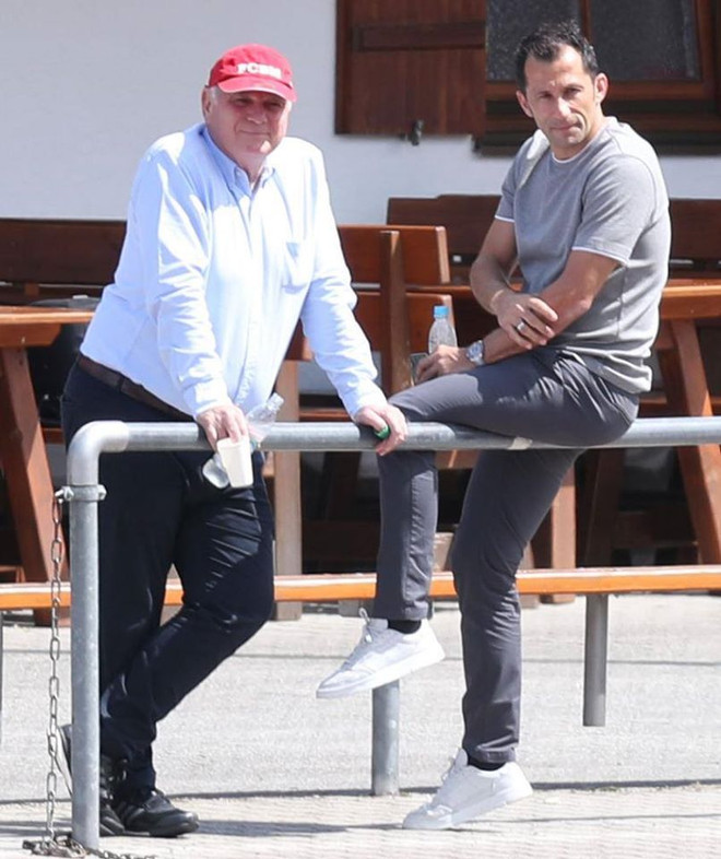 Salihamidzic nói gì về tương lai Flick, cuộc chiến Neuer và Nübel? ảnh 4