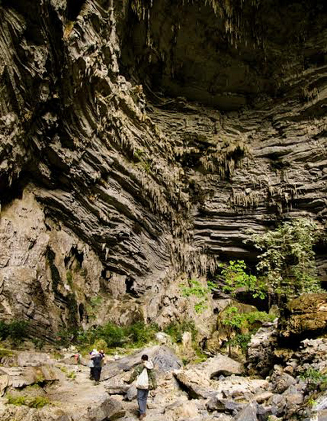 Khám phá rừng nguyên sinh và hang động tuyệt đẹp ở Tú Làn ảnh 3