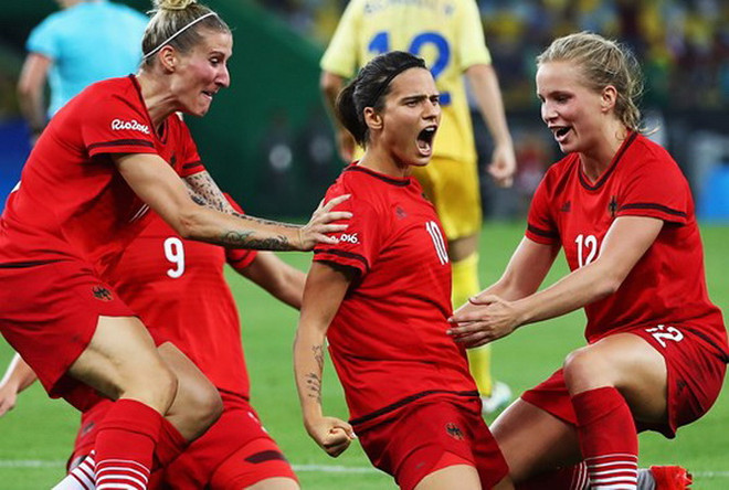 Bóng đá nữ: Tuyển Đức giành huy chương vàng, Brazil trắng tay ảnh 1