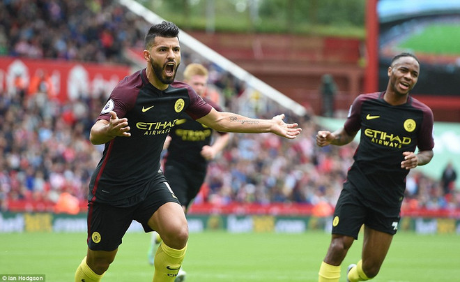 Vùi dập Stoke, Man City "cướp" ngôi đầu của Manchester United ảnh 1